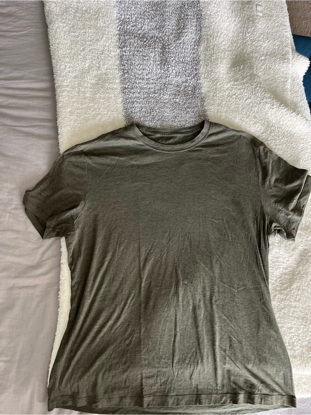lululemon athletica Men's Crew T-Shirt in Olive